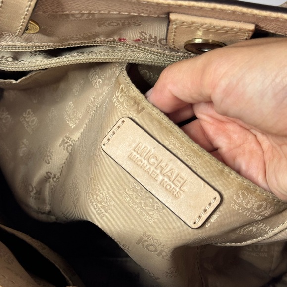 Michael Kors Leather Bag Jet Set Tote Handbag Shoulder Purse Tan - Picture 12 of 13